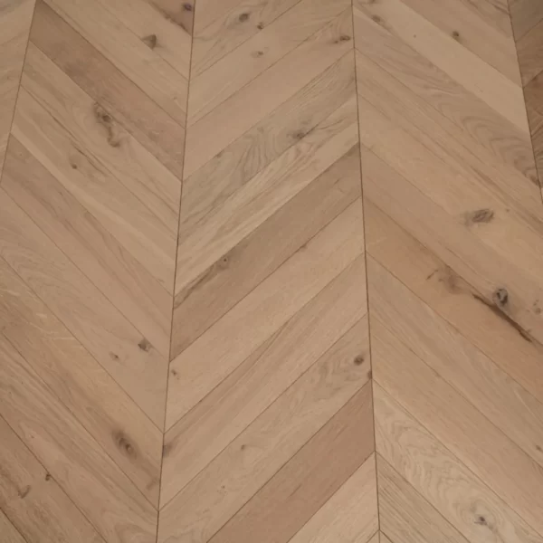 Primrose Hill Chevron Engineered Oak ML - Image 4