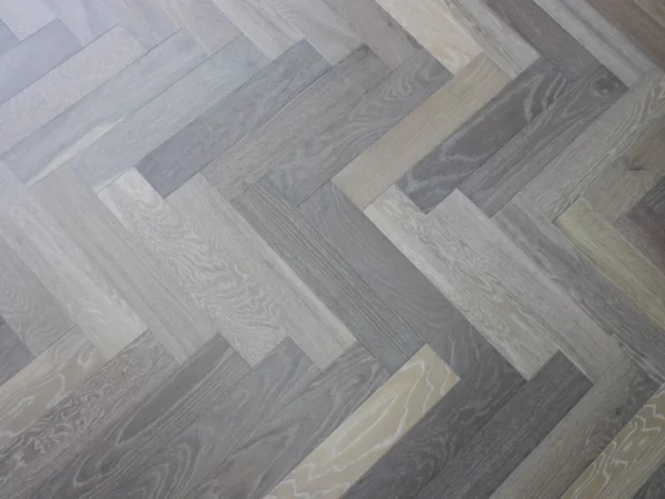 Marylebone Oak Engineered Herringbone  GUVO - Image 2
