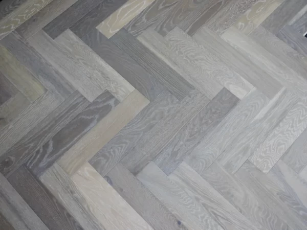 Marylebone Oak Engineered Herringbone  GUVO - Image 3