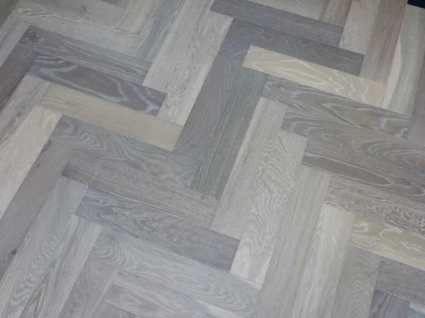 Marylebone Oak Engineered Herringbone  GUVO - Image 4