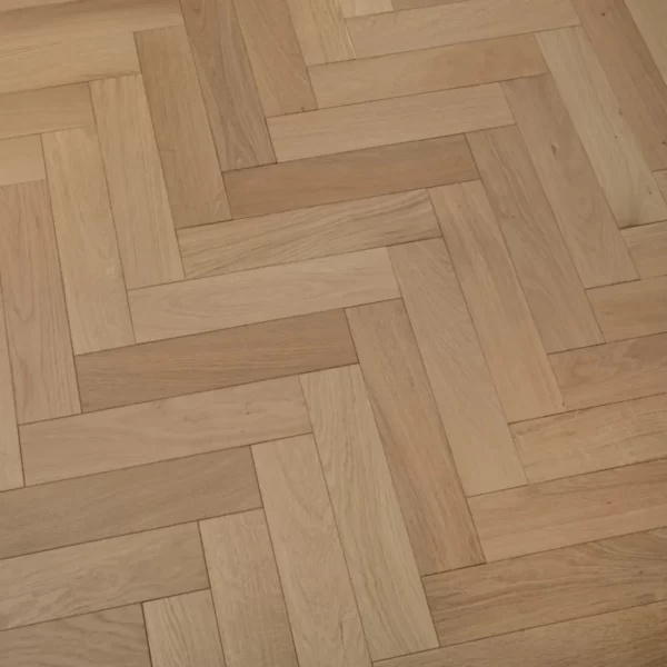 Victoria Prime Oak Engineered Herringbone PIL - Image 4