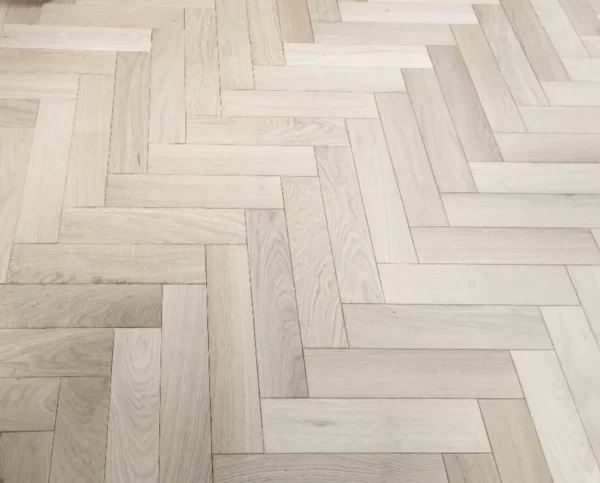 Islington Engineered Oak Herringbone PIO - Image 4
