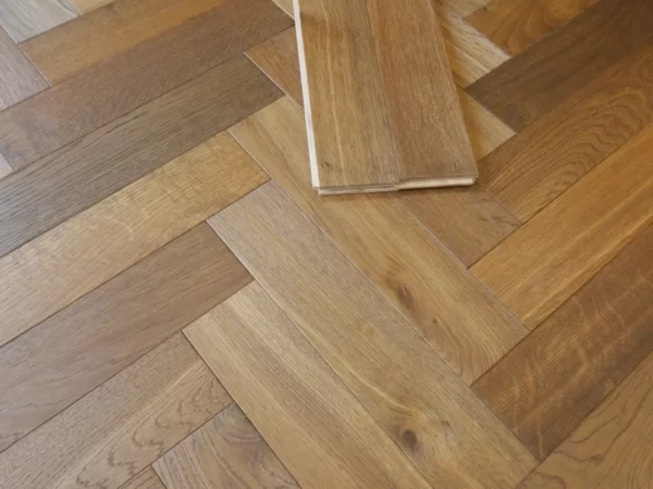 Islington Engineered Oak Herringbone SUVO - Image 4
