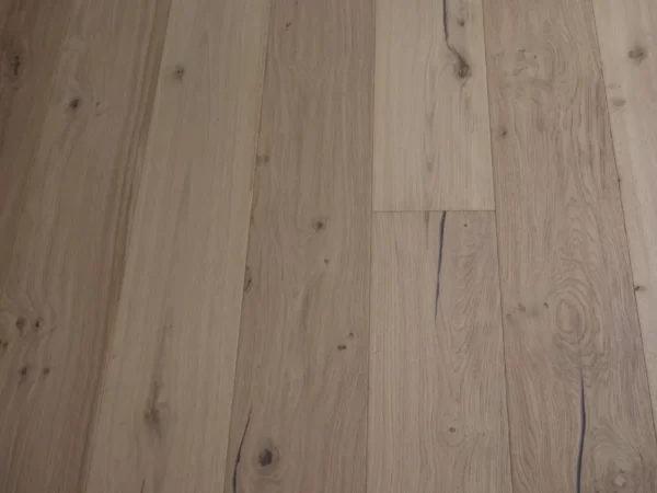 Knightsbridge Engineered Oak IHS