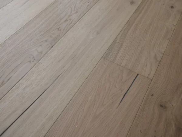 Knightsbridge Engineered Oak IHS - Image 3