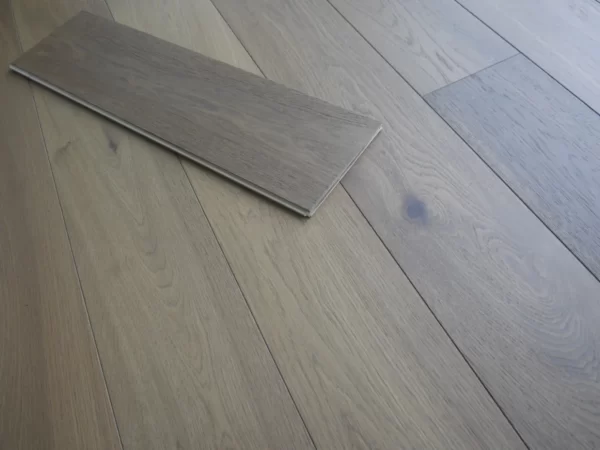 Knightsbridge Engineered Oak GSUVO - Image 4