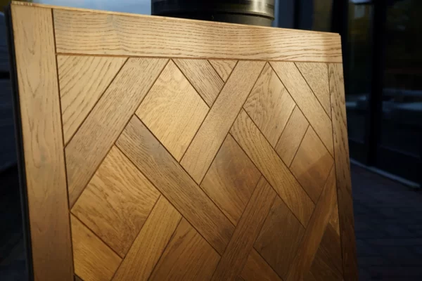 St Etienne Versaille Solid Walnut BSL