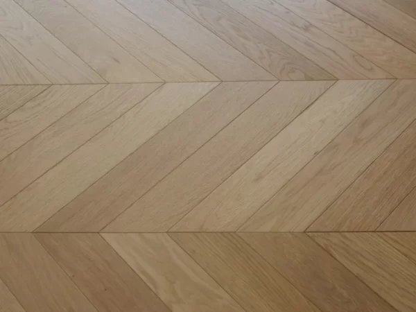 Primrose Hill Chevron Engineered Oak BML - Image 2