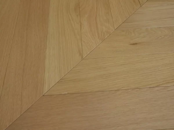 Primrose Hill Chevron Engineered Oak BML - Image 4